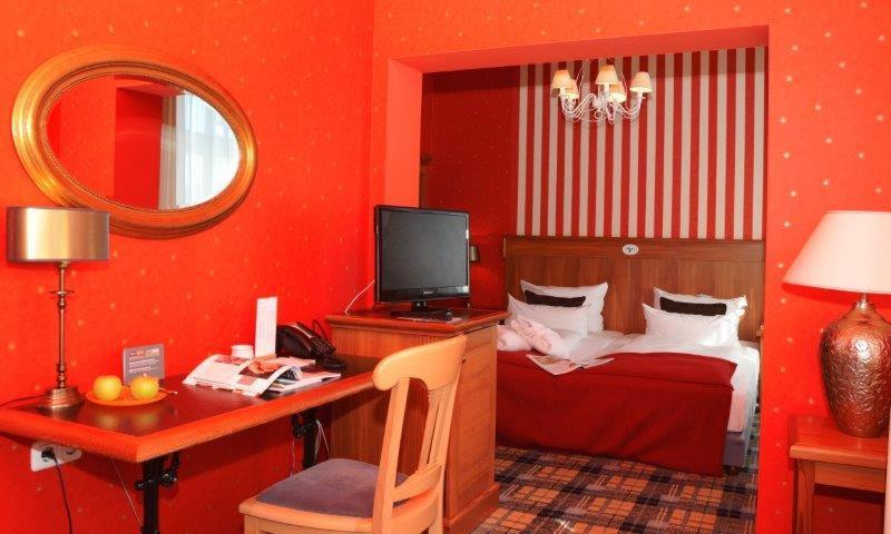 Hotel Schieferhof - Glaslust نويهاوس آم رنفيغ المظهر الخارجي الصورة