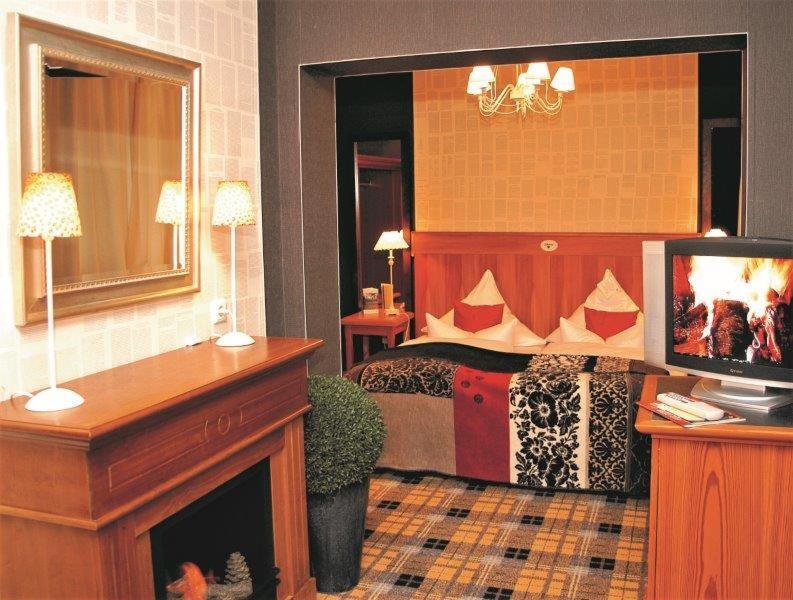 Hotel Schieferhof - Glaslust نويهاوس آم رنفيغ المظهر الخارجي الصورة