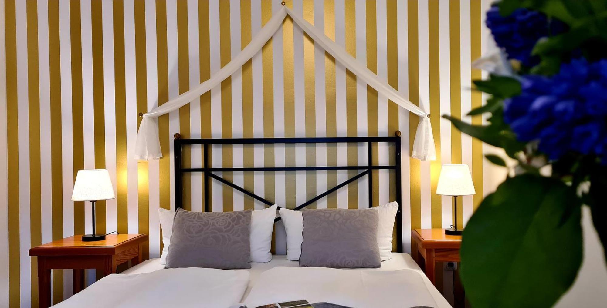 Hotel Schieferhof - Glaslust نويهاوس آم رنفيغ المظهر الخارجي الصورة