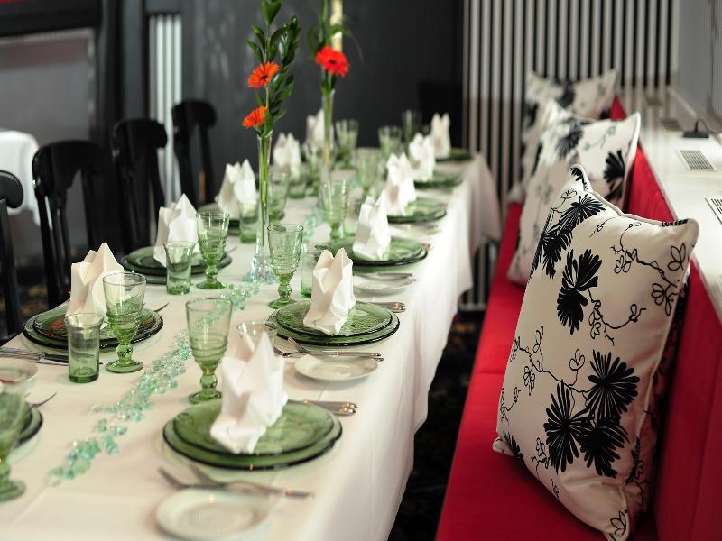 Hotel Schieferhof - Glaslust نويهاوس آم رنفيغ المظهر الخارجي الصورة